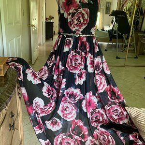 Chiffon floor lenght floral dress size 14